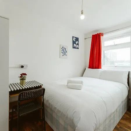 Upton Park Bedrooms 25 Min To Central London-3