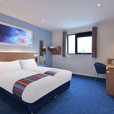 Travelodge Kew Bridge-2