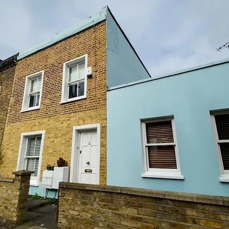 1 Bed Townhouse In Battersea Close To River Thames-2