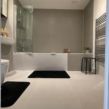 Echo Court-3