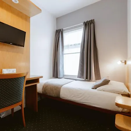 Star Hotel-2