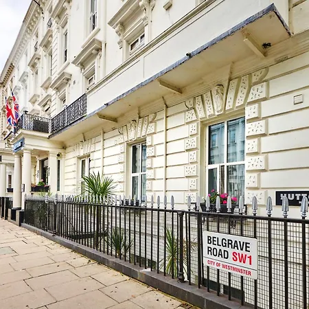 Huttons Hotel, Victoria London-3