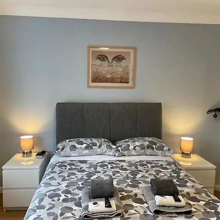 Kensal Lodge Guest House-2
