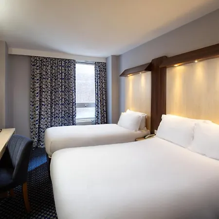 Royal National Hotel-2