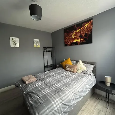 Hatton Homes: Tottenham-3
