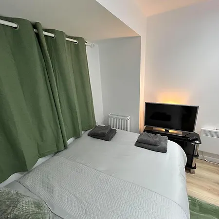Studio Guest Room-3