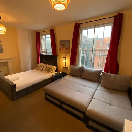Vauxhall Stay-2