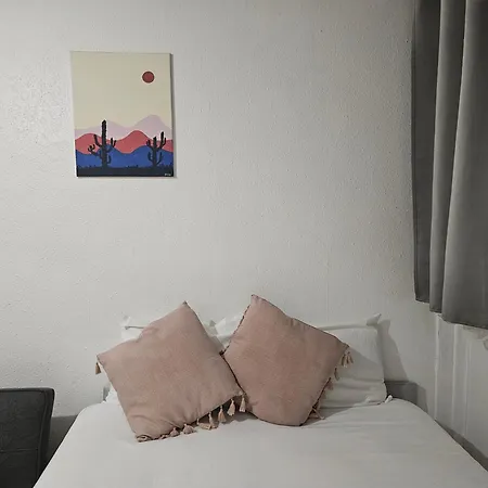 Whites Inn-2