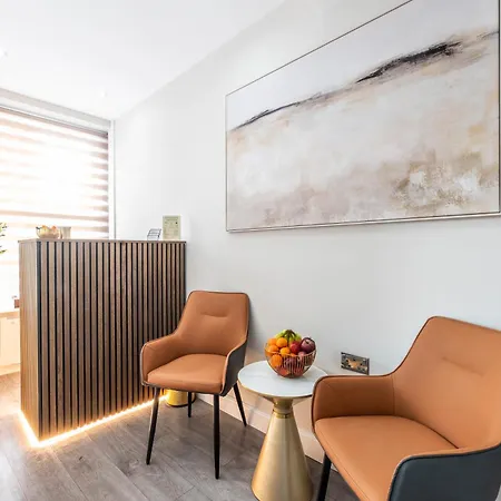 Marina Hotel London-2