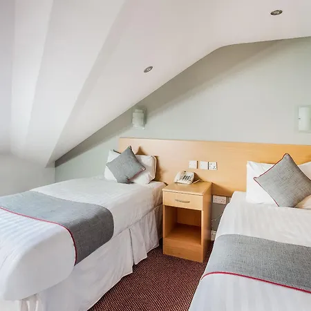 London Guest House By Oyo - Acton-2