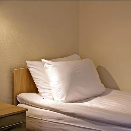 Central Hotel Golders Green-2