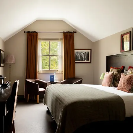 Rose And Crown Hotel-2