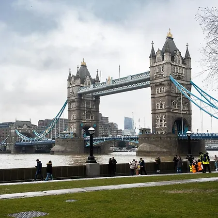 Leytonstone House - Sleepylodge-3