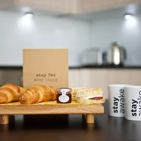 Staycity Aparthotels London Deptford Bridge-3