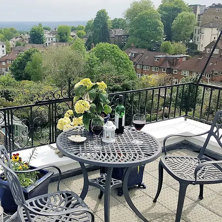 Crystal Palace B&B-2