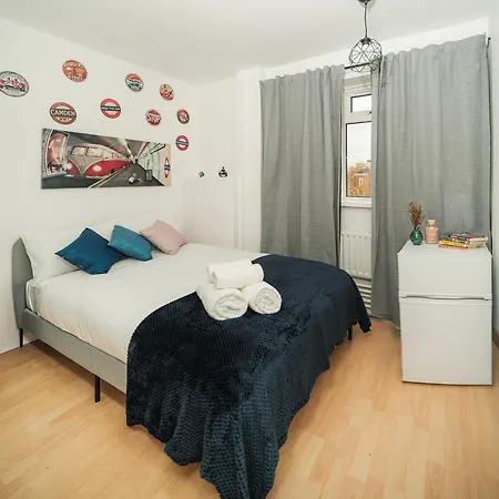 3 Of 5 Room Cozy, Spacious And Modern In Camden Town-2