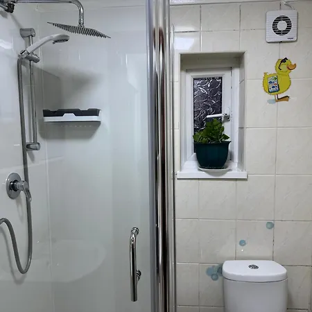 Kensal Lodge Guest House-3
