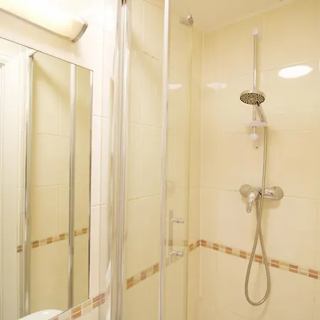Balmoral House Hotel-2