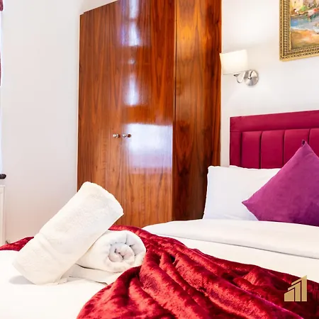 Griffin House Hotel-2