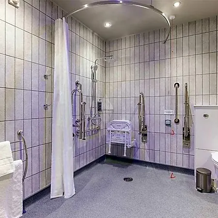 Premier Inn London Bank-2