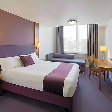 Premier Inn London Bank-3