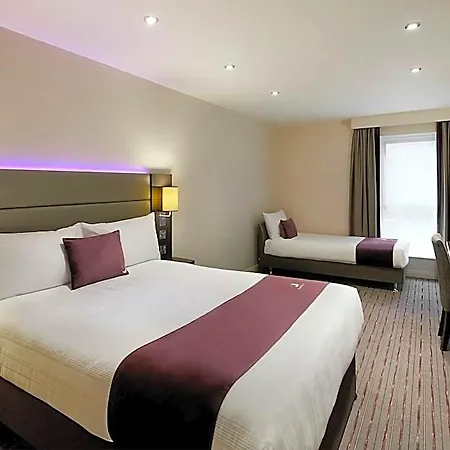 Premier Inn London Canary Wharf-3