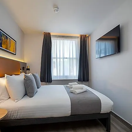 Best Western Chiswick Rooms-2