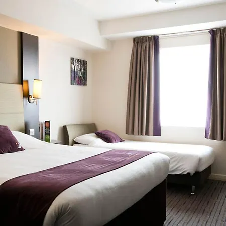 Premier Inn London Hendon - The Hyde-2