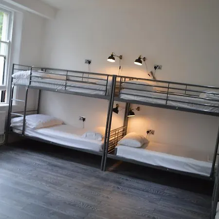 Barkston Rooms Earls Court-3
