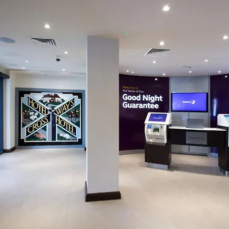 Premier Inn London Eltham-2