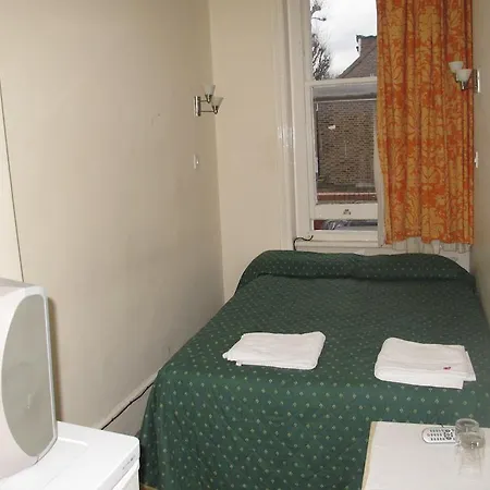Chiswick Court Hotel - B&B-2