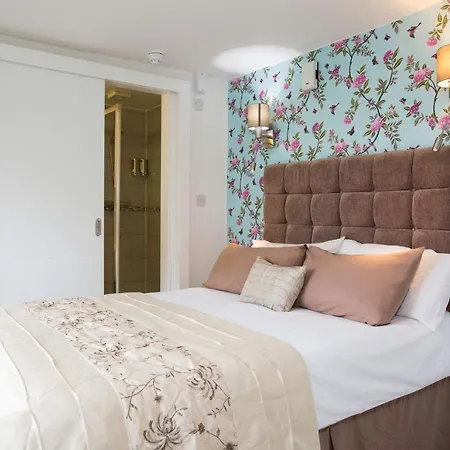 Primrose Guest House-3