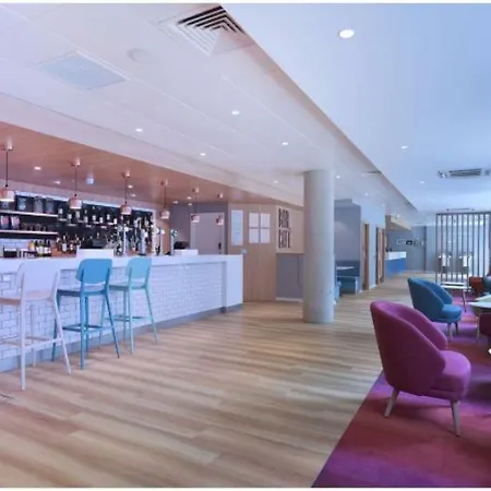 Travelodge London City-3
