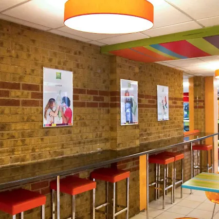 Ibis Styles London Walthamstow-3