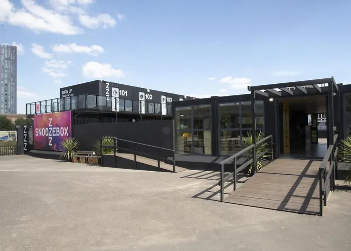 Cheap Hotels in LondonSnoozebox Olympic Park