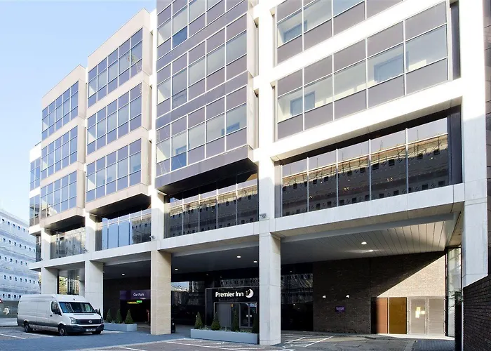 Cheap Hotels in LondonPremier Inn Chiswick