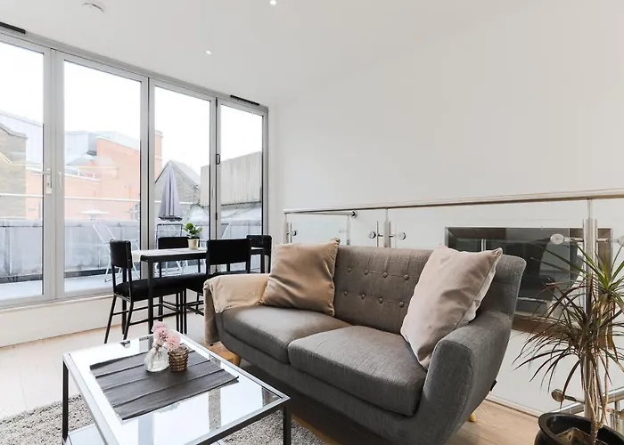 Trafalgar Square By Excel Apartments London