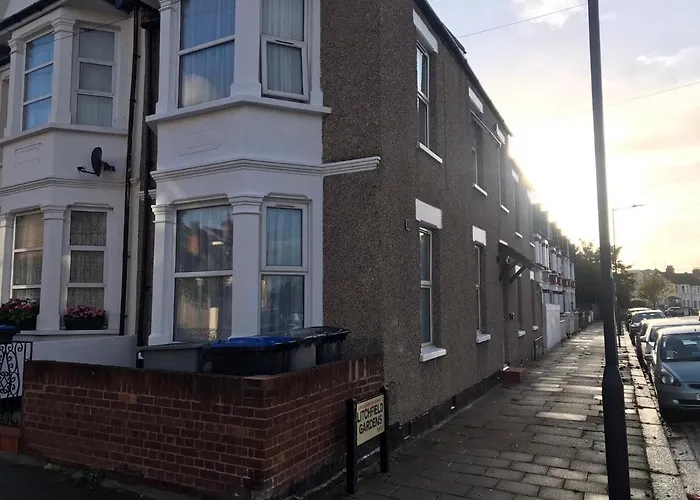 Willesden Lodge Guest House London