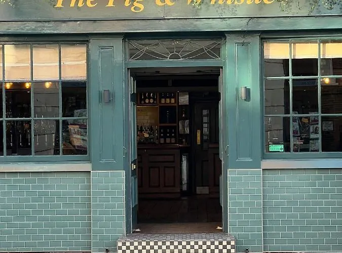 The Pig And Whistle Hotel London