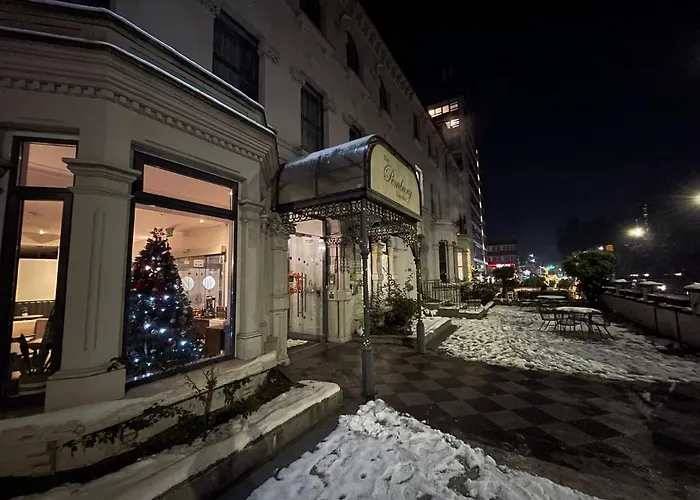 Cheap Hotels in LondonPembury At Finsbury Park