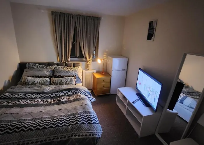 Lekmic Global Villa London