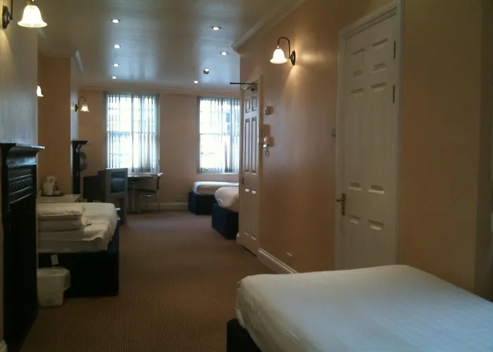 Cheap Hotels in LondonMermaid Suite