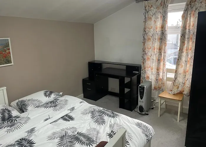 Rahal Compton Hotel London