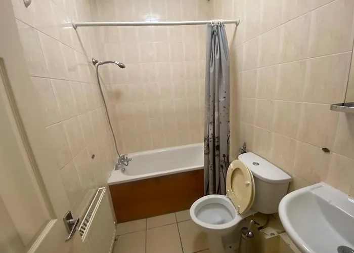 Golders Way Rooms London