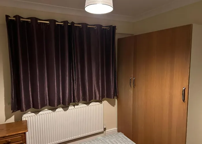 Sw17 7Ls Hotel London
