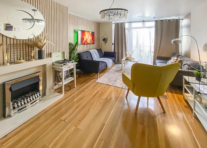 3Bed 2Bath With Garden Sauna & Hot Tub London
