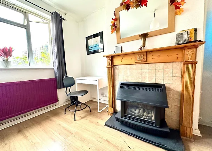 Whitechapel Lindley House R2 Hotel London