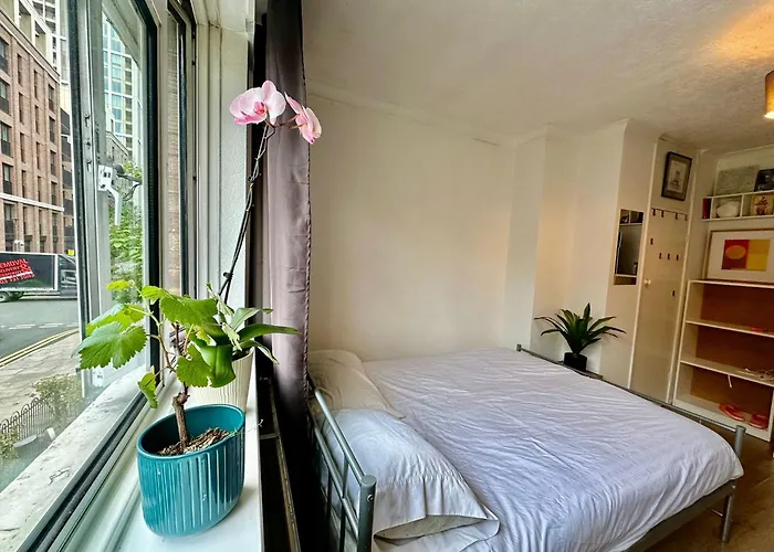 Whitechapel Lindley House R2 Hotel London