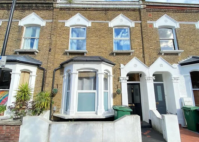 Napcastle Archway Hotel London