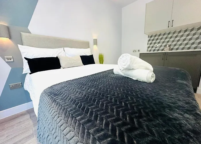 London Sw18 Top Studios Great Location Perfect For Tourist
